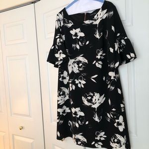 IVANKA TRUMP floral with bell sleeves